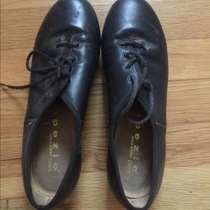 Capezio gold series tap shoes